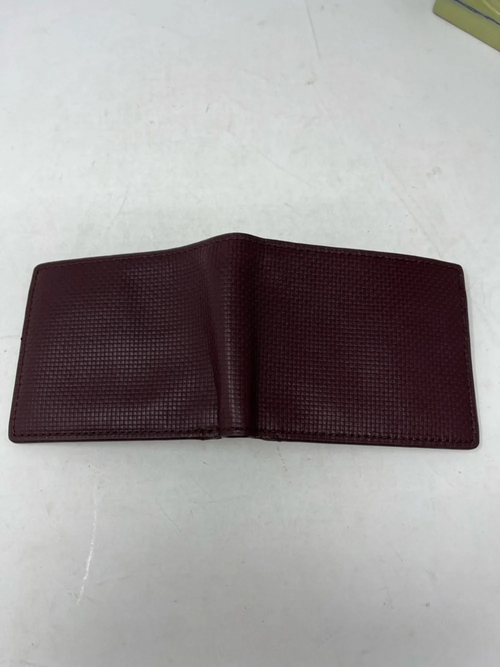 FOSSIL Hart Bifold Wallet CowHide Embossed Leather Dark Wine and Brown Color NEW
